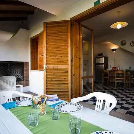 Townhouse With Pool, Garden And Close To * 比比翁