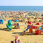 Διαμέρισμα With Shared Garden And Swimming Pool *