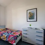 With Shared Garden And Swimming Pool * Μπιμπιόνε