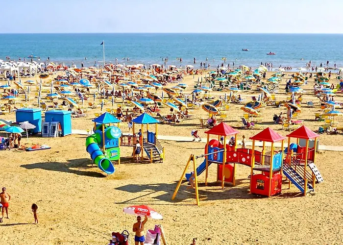 Apartmán With Shared Garden And Swimming Pool *