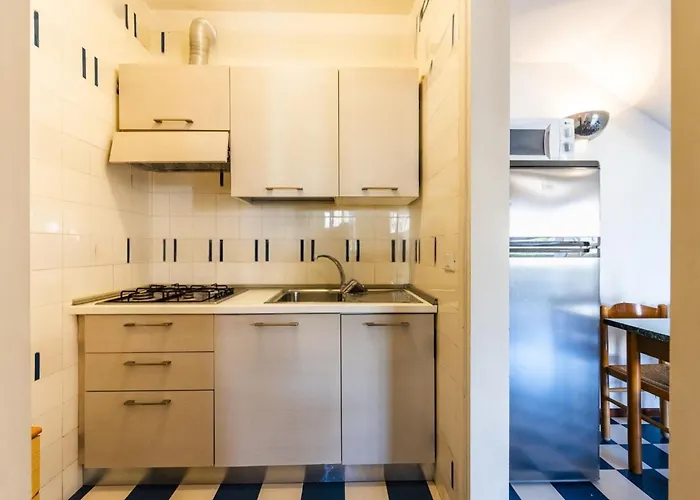 Apartmán With Shared Garden And Swimming Pool *