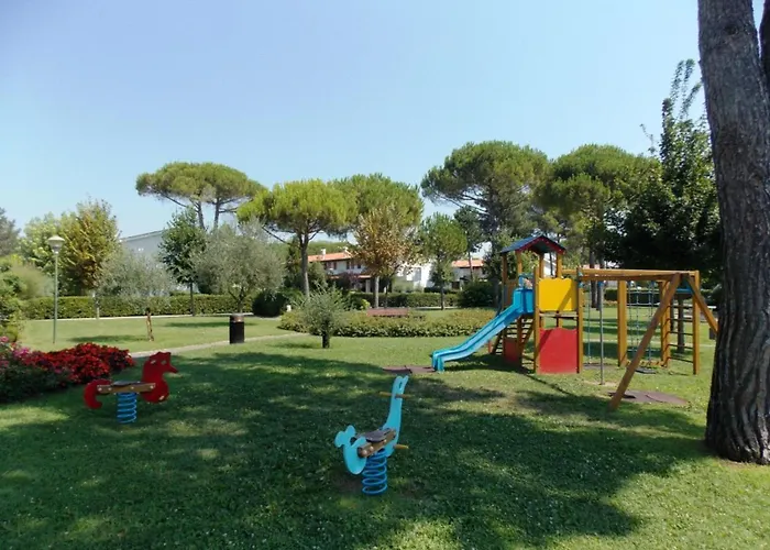 With Shared Garden And Swimming Pool 아파트 *